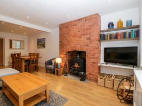 17 Sands Close